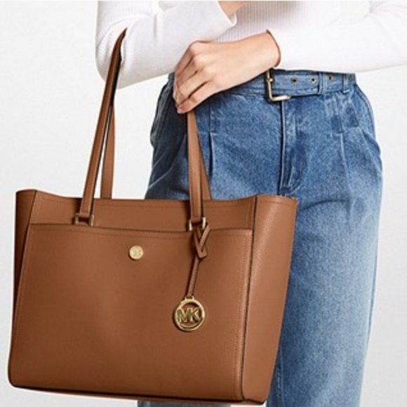 Michael Kors Maisie Large Pebbled Leather 3-in-1 Tote Bag - Picture 4 of 5